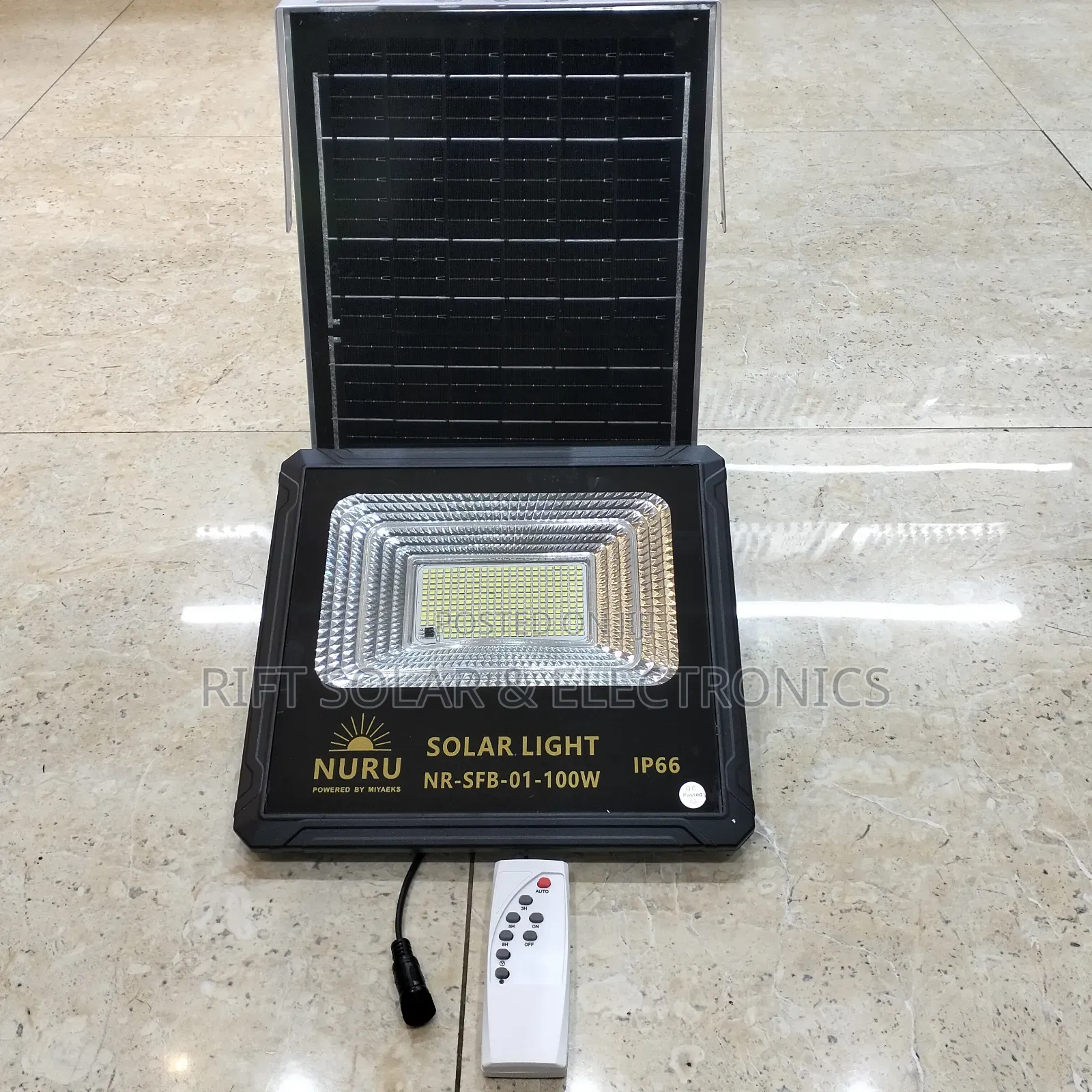 New 100 Watts 12hrs Solar Floodlight Plus Solar Mounting Bracket