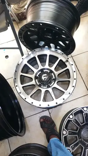 17 Inch Rims for Toyota Prado Hilux – Durable Alloy Wheels