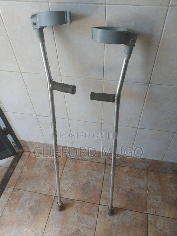 I'm Selling an Elbow Crutches - main view