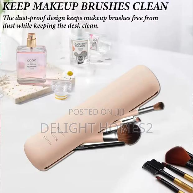 Silicone Makeup Brush Holder_re - main view