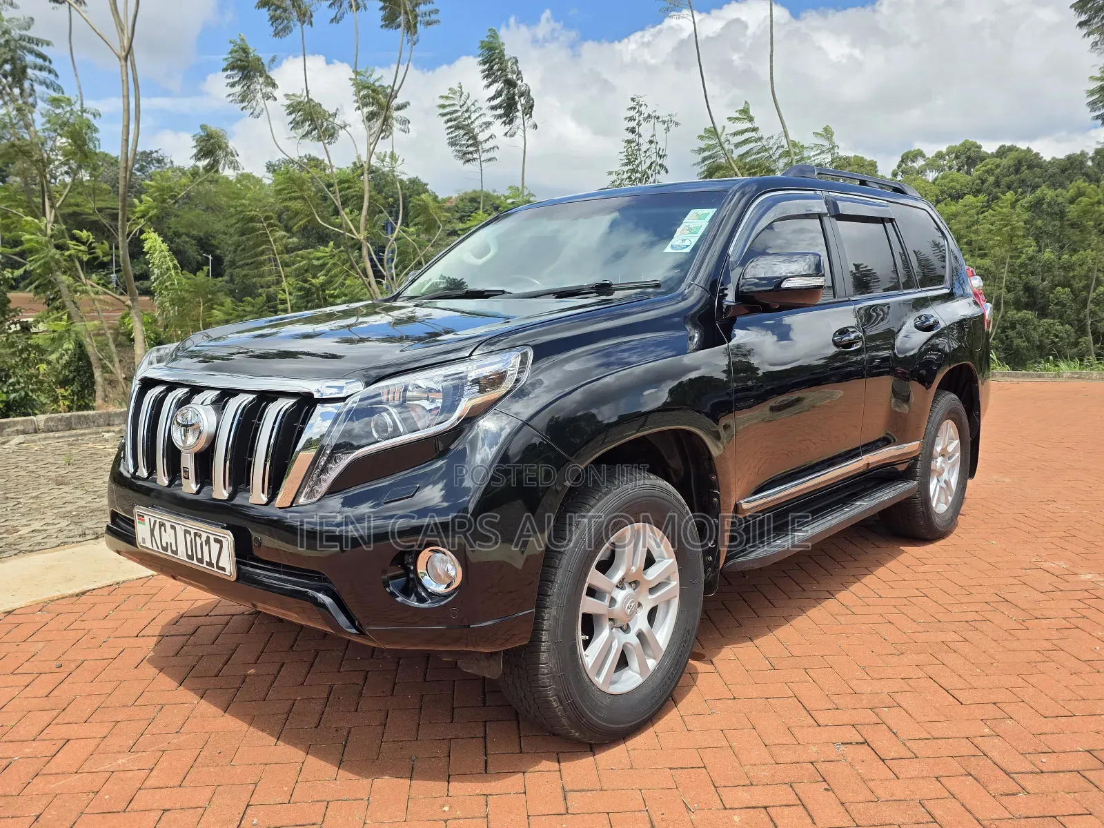 Toyota Land Cruiser Prado 2011 Black