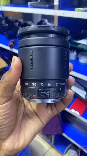 Tamron Zoon Lens 28-200mm For Canon