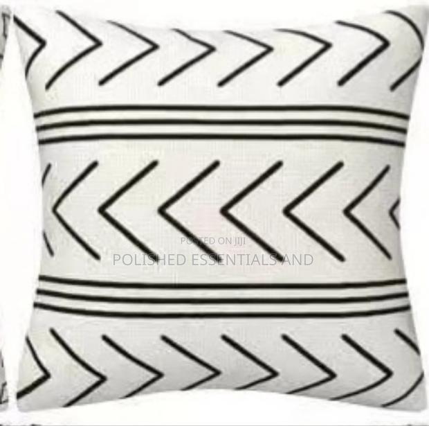 Cute Patterned Throw Cases - thumbnail 2