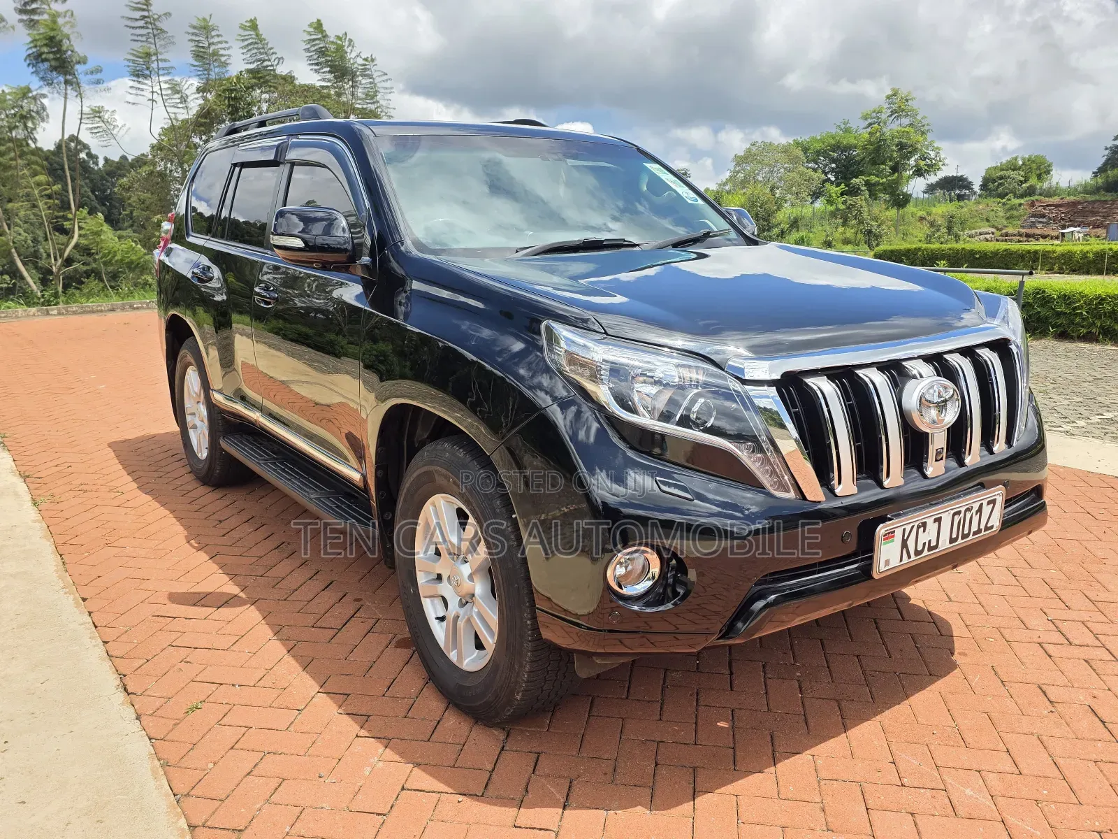 Toyota Land Cruiser Prado 2011 Black