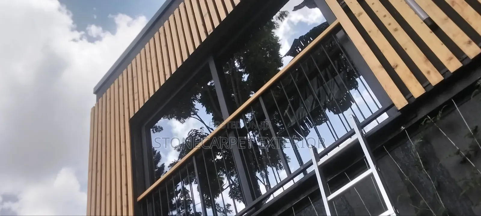 Professional Commercial Window Cleaning–Office,Hotel,School,Showroom