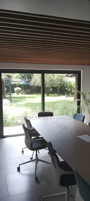 Professional Commercial Window Cleaning–Office,Hotel,School,Showroom