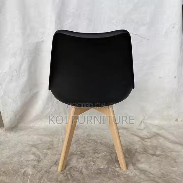 Dining Chairs; Plastic Eames Dining Chair With Cushion - thumbnail 5