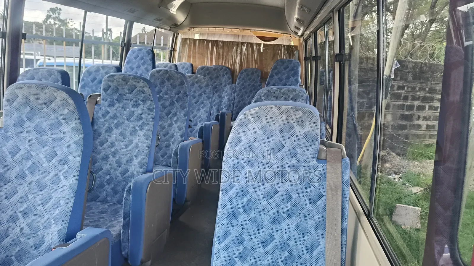 Mitsubishi Fuso Rosa 2018 Red