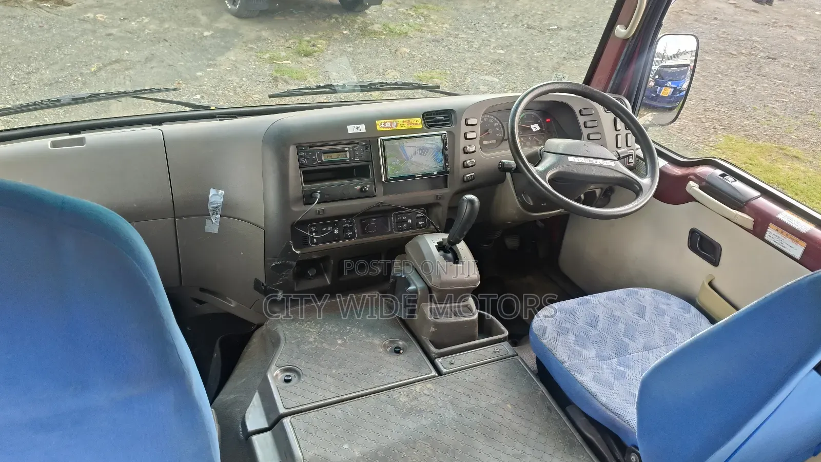Mitsubishi Fuso Rosa 2018 Red