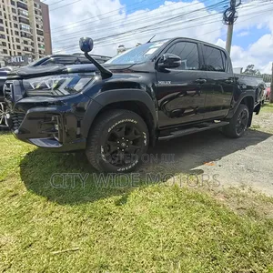 Toyota Hilux Revo Double Cab Deisel 2.4 AWD 2019 Black