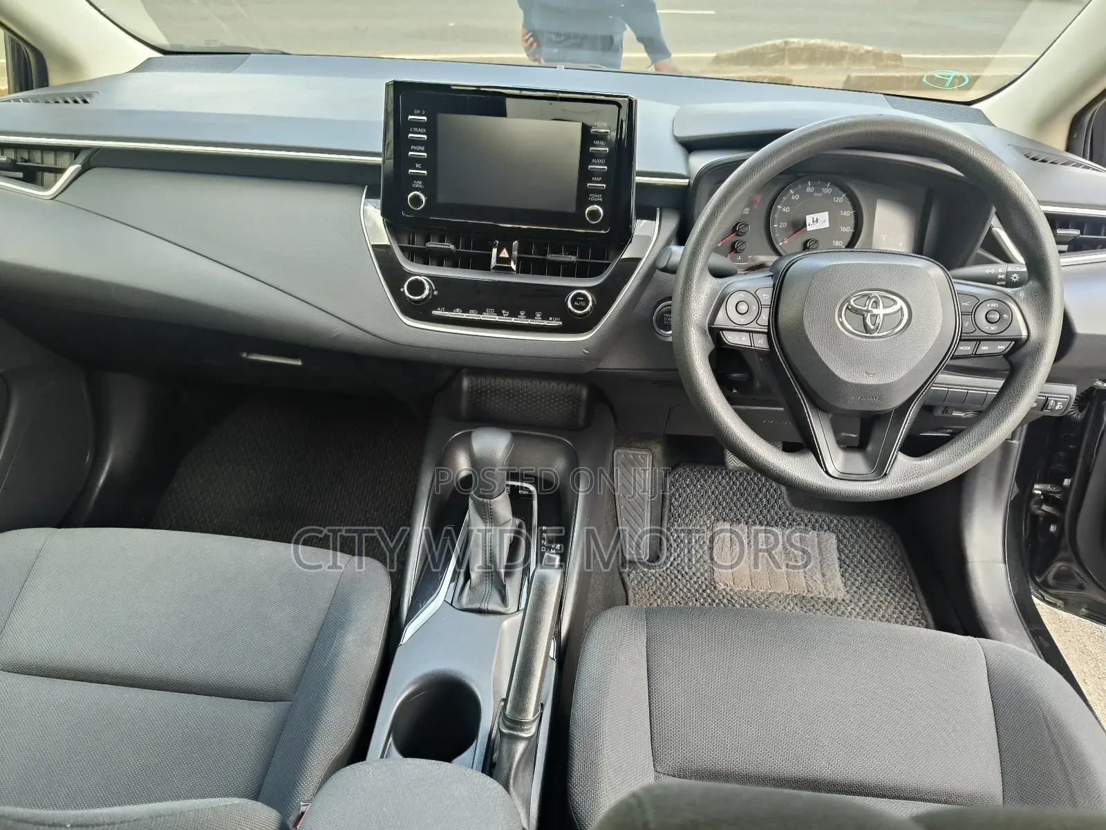 Toyota Corolla LE 2020 Black
