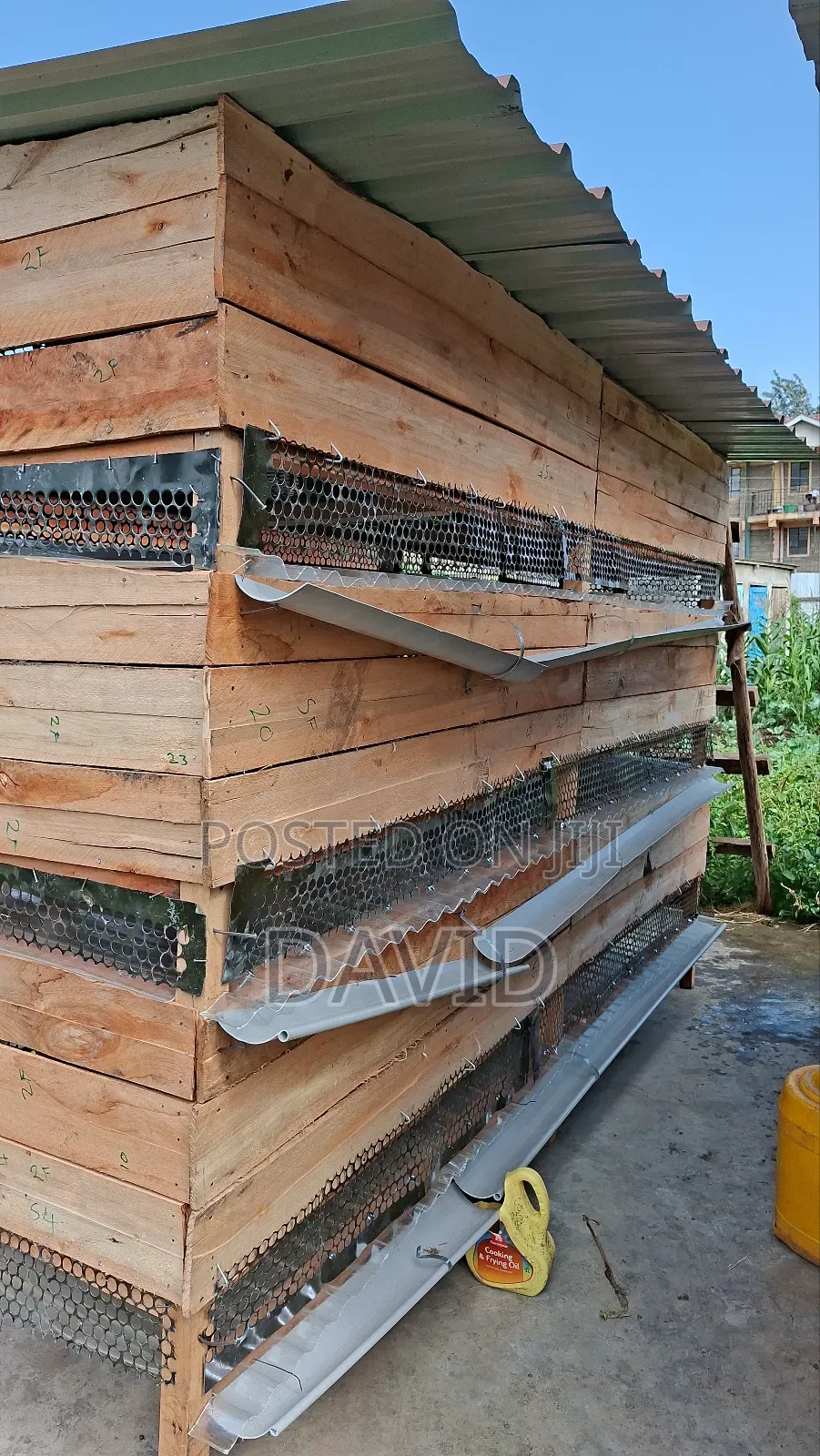 Rabbit Hutch And Cages Construction On Order - Collects Rabbit Urine