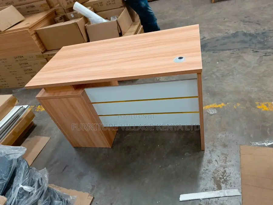Desks: 1.4 Meters Executive Office Desk With Drawers