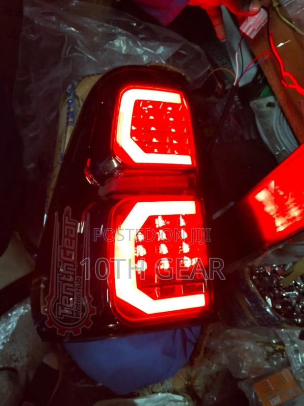 Hilux 2015 Led Tail Lamp Pair/Set - thumbnail 2