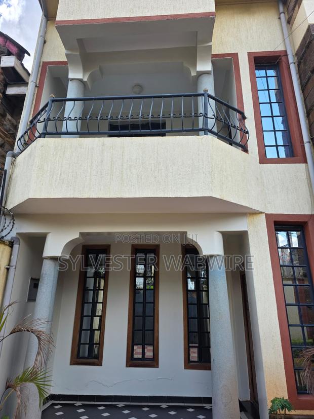 6bdrm Townhouse/Terrace in Royal Park Estate for sale - thumbnail 10