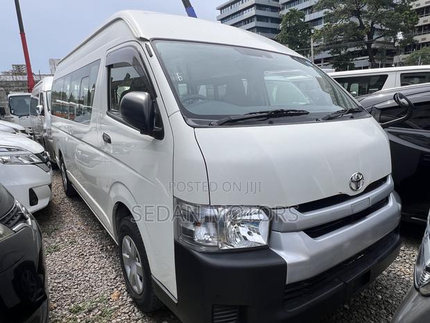 Toyota Grand HiAce 2019 Beige