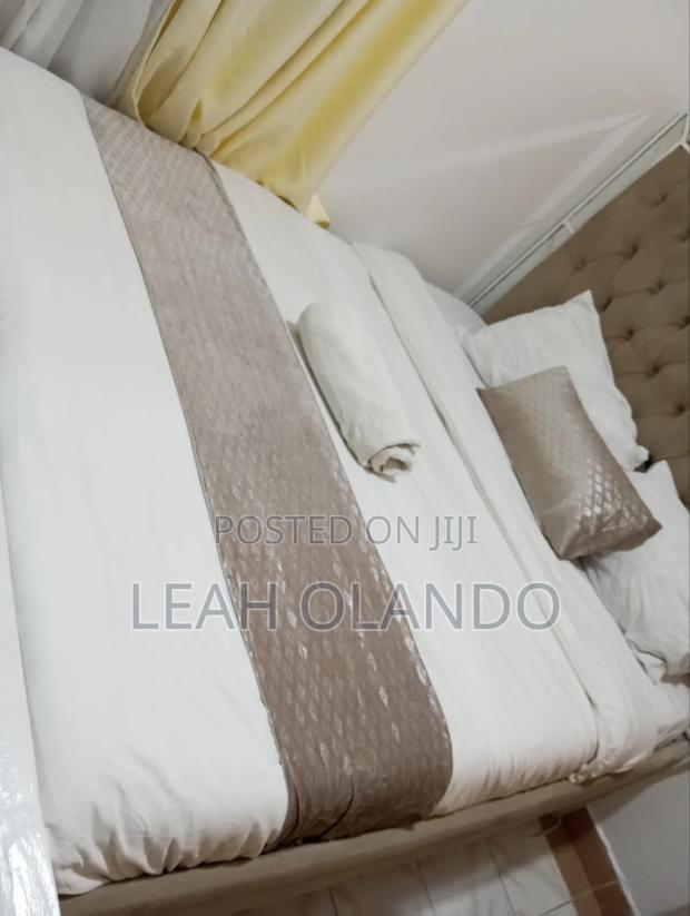 Modern 2 Bedroom Furnished Apartment - thumbnail 2