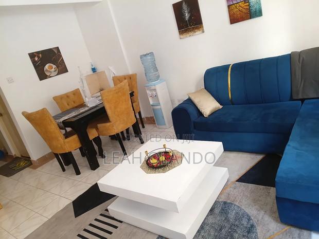 Modern 2 Bedroom Furnished Apartment - thumbnail 4
