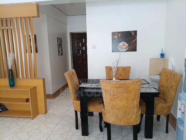 Modern 2 Bedroom Furnished Apartment - thumbnail 5