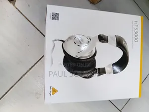 Behringer Hps3000 High‐Performance Studio Headphones