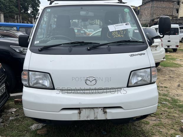 Mazda Bongo 2018 Beige