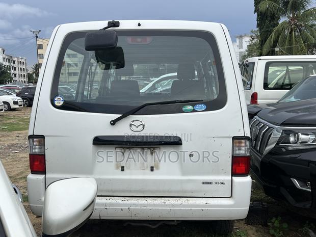 Mazda Bongo 2018 Beige - thumbnail 4