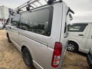 Toyota HiAce 2019 Silver