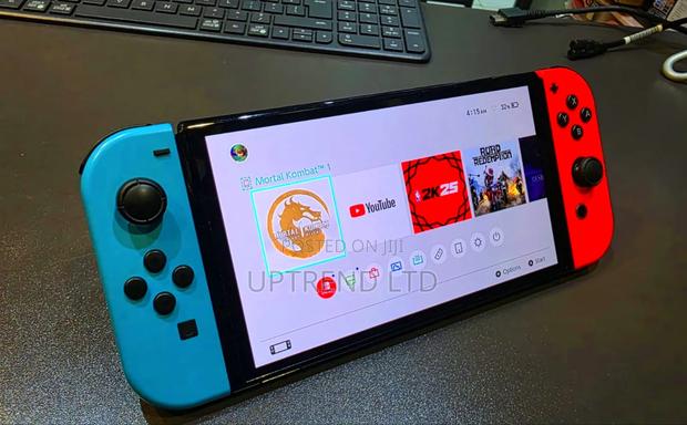 Mint Condition ,Pre Owned Nintendo Switch Oled - main view