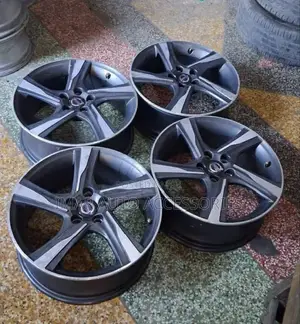 18 Inch Rims for Volvo – Premium Alloy Wheels