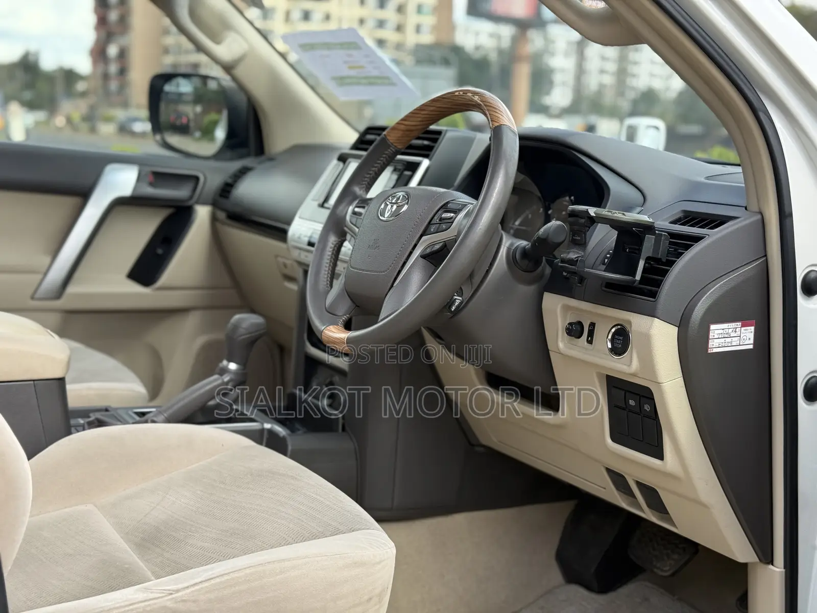 Toyota Land Cruiser Prado 2.7 2020 White