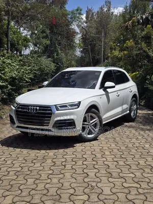 Audi Q5 2.0T Tech Premium AWD quattro 2018 White