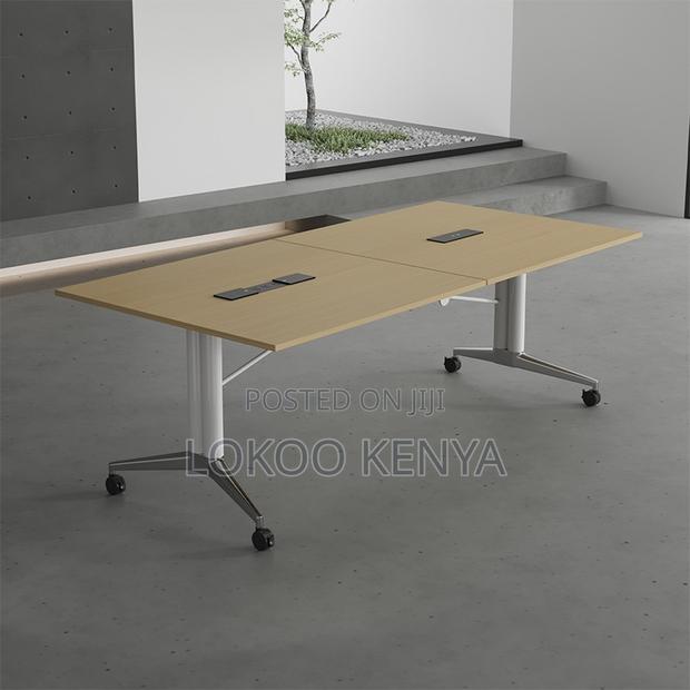Foldable Table ; Foldable and Stackable Meeting Desk - thumbnail 2