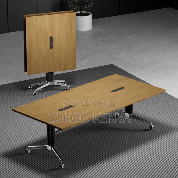 Foldable Table ; Foldable and Stackable Meeting Desk - thumbnail 5