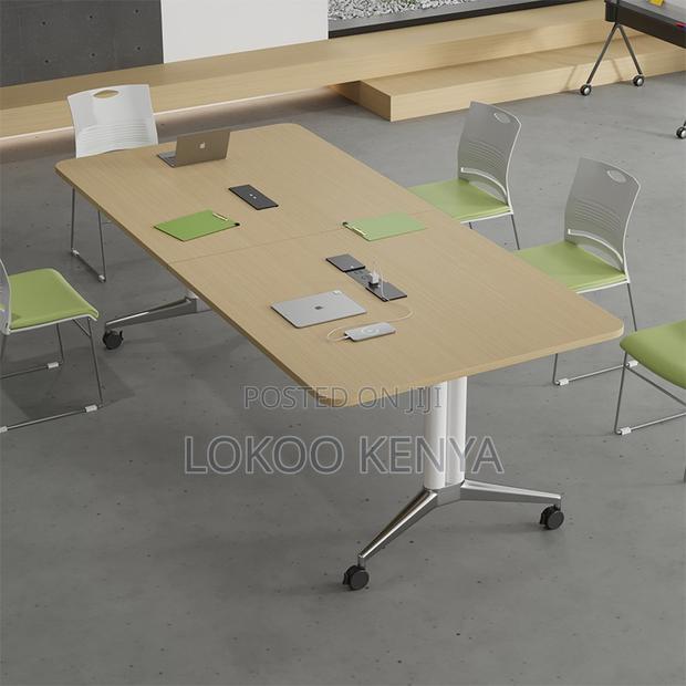 Foldable Table ; Foldable and Stackable Meeting Desk - thumbnail 6