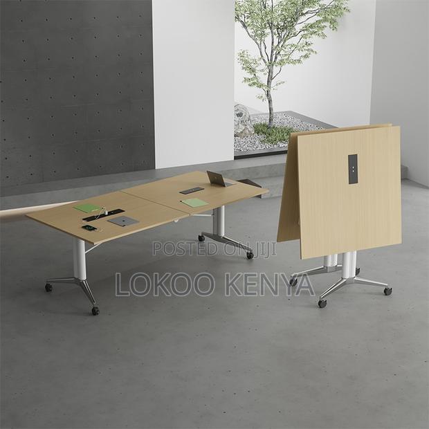 Foldable Table ; Foldable and Stackable Meeting Desk - thumbnail 8