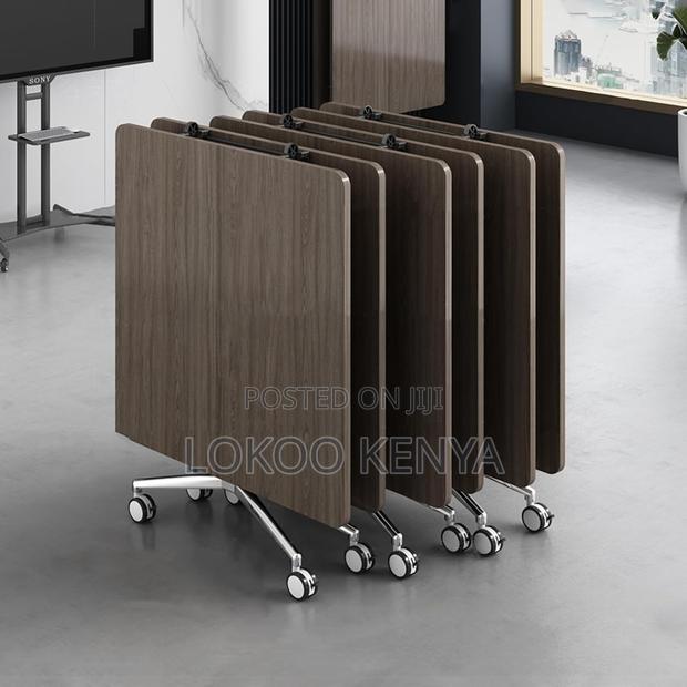Foldable Table ; Foldable and Stackable Meeting Desk - thumbnail 15