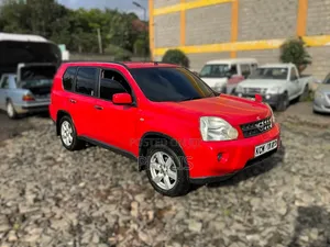 Nissan X-Trail 2.0 Petrol XE 2010 Red