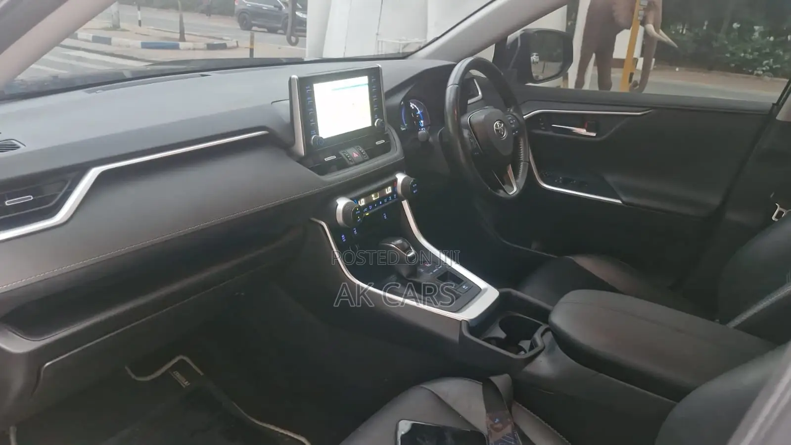 Toyota RAV4 Hybrid 2022 Blue