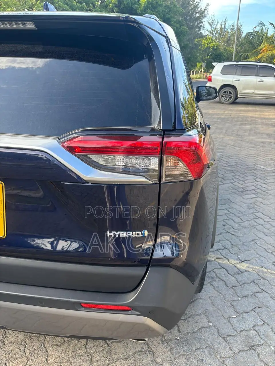 Toyota RAV4 Hybrid 2022 Blue