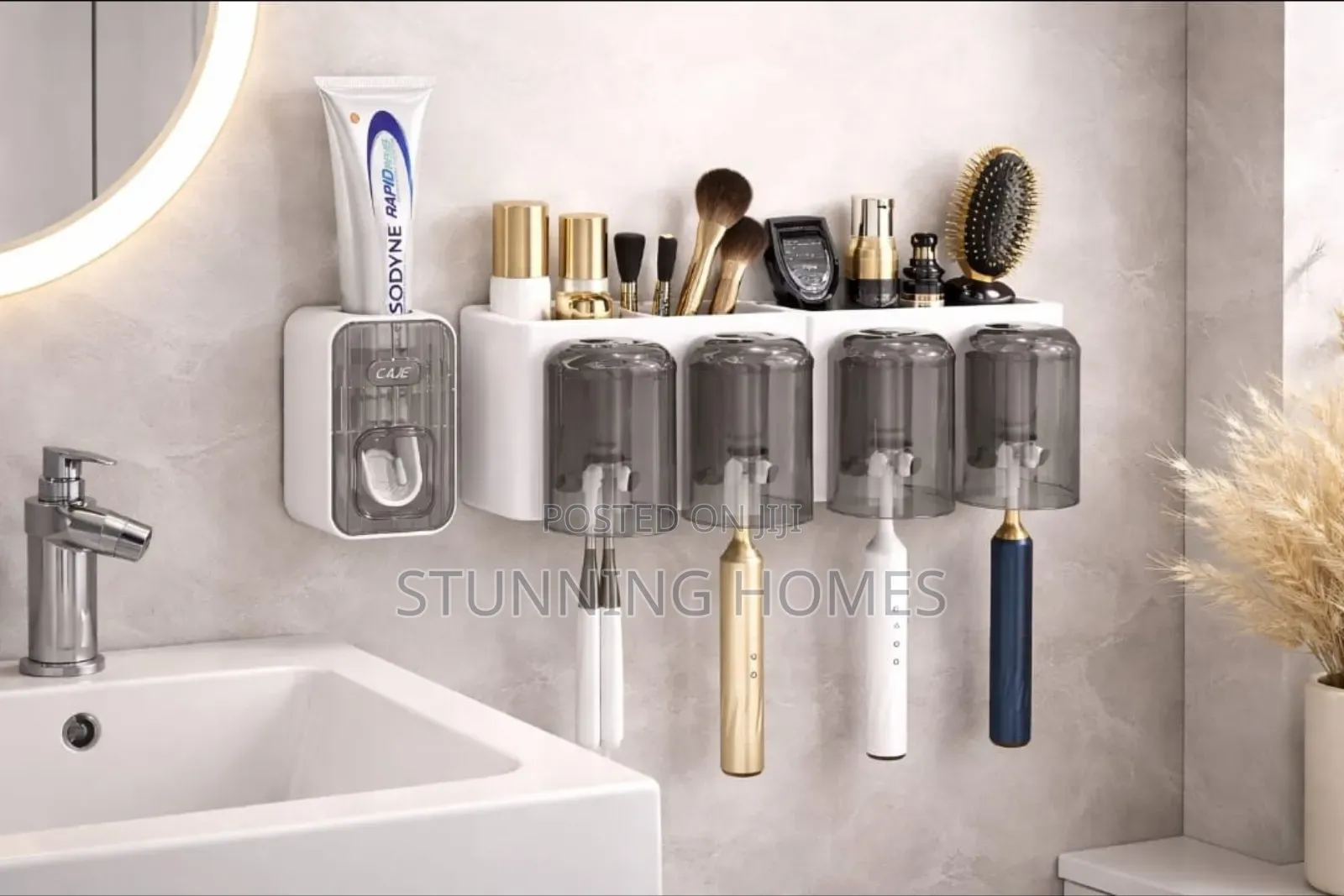 Wal Mounted Toothbrush Holder and Toothpaste Dispenser