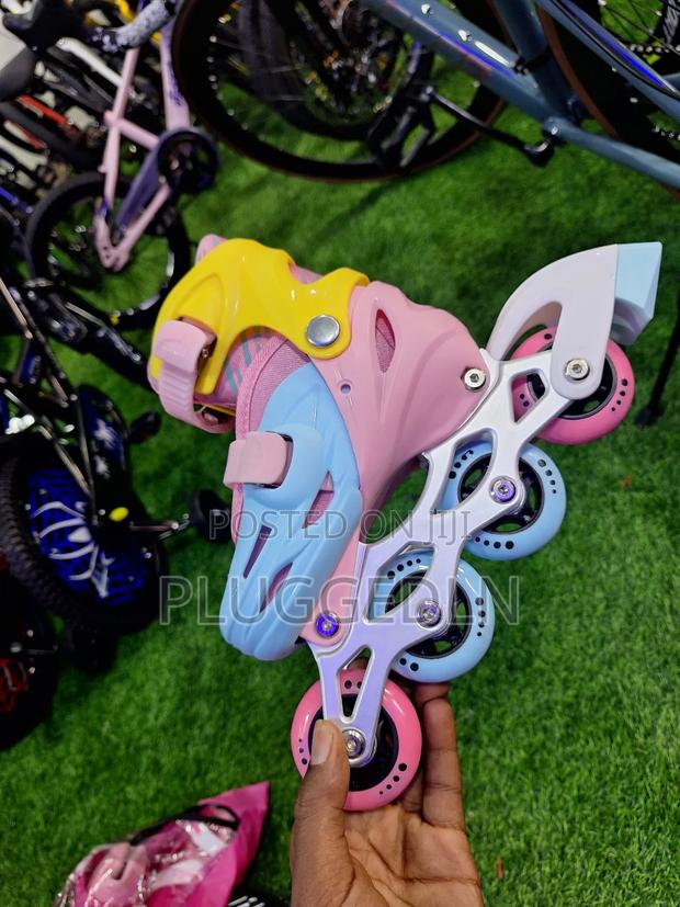 Kid's Skate Shoe- Size 31-34 - thumbnail 3