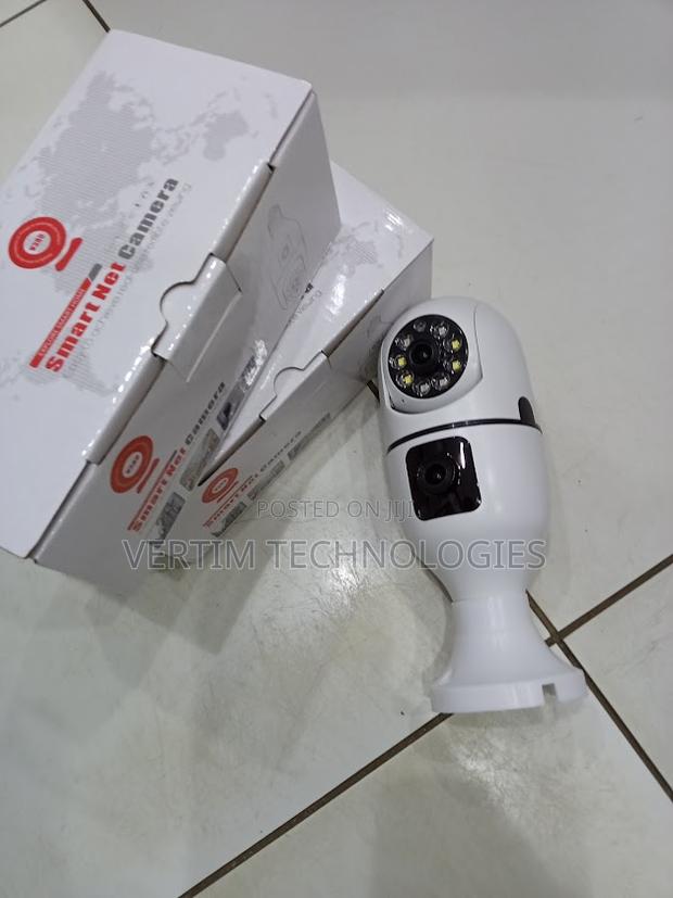 Dual Lens 1080p Fullhd PTZ Rotating Wireless Wifi Bulb Security Camera