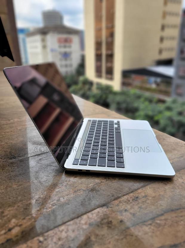 Laptop Apple MacBook Pro 2020 32GB Intel Core i7 SSD 512GB - thumbnail 2