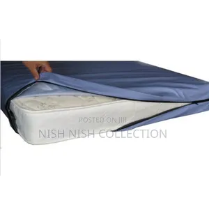 Zipped Mackintosh
