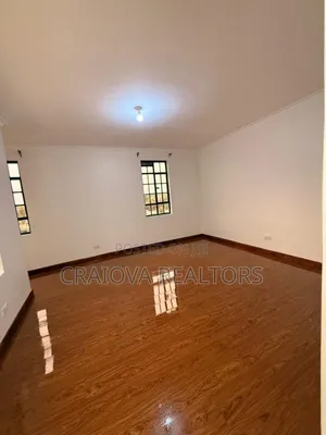 5bdrm Townhouse/Terrace in Kibiku for sale