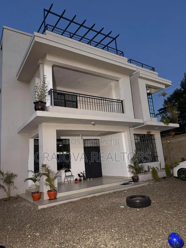 5bdrm Townhouse/Terrace in Kibiku for sale - main view