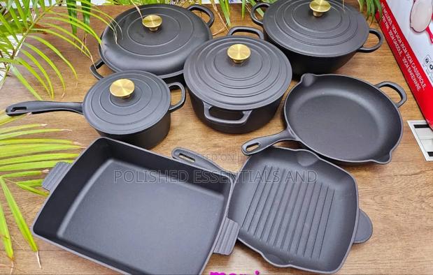 The Cast Iron Original Cookware Sets - main view