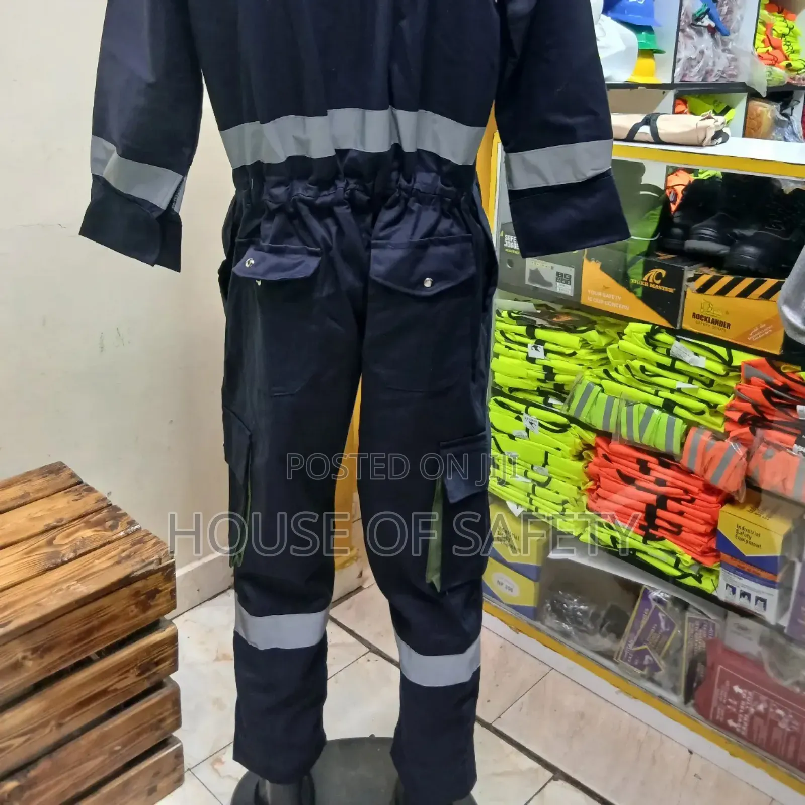 Cargo Pockets Overall With Chest Pocket