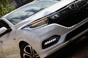 Honda Vezel 1.5 Hybrid 2WD 2018 Pearl