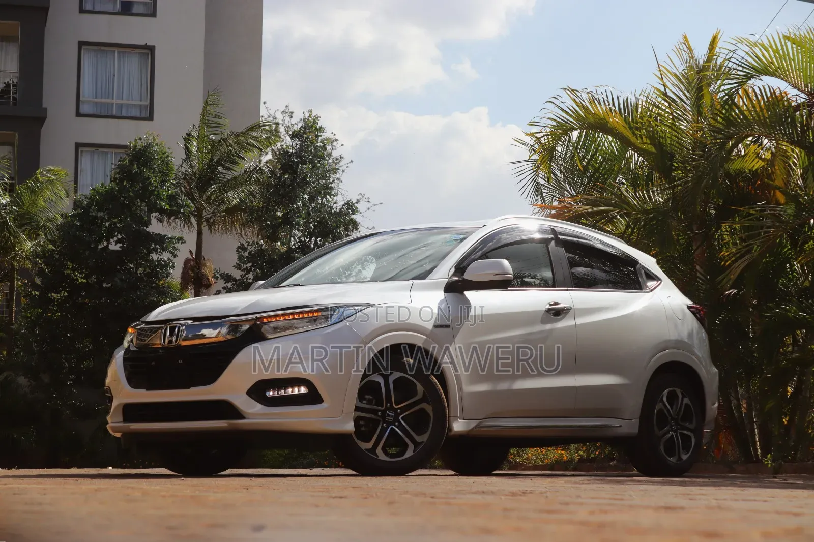 Honda Vezel 1.5 Hybrid 2WD 2018 Pearl